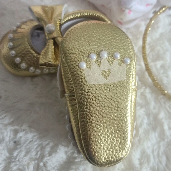 💟💟Baby shoe and headband.💟💟 - Picture 4 of 9